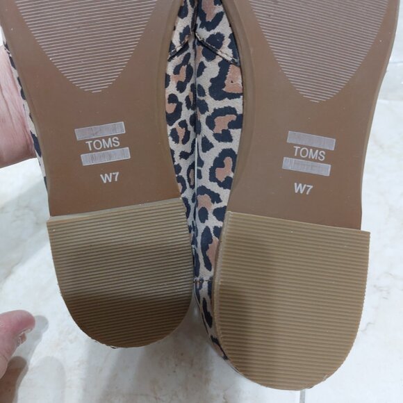 TOMS Julie Desert Tan Leopard Cheetah Animal Print Slip On Comfort Ballet Flats - Picture 5 of 10